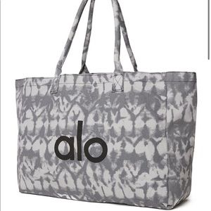 Alo shopper tote